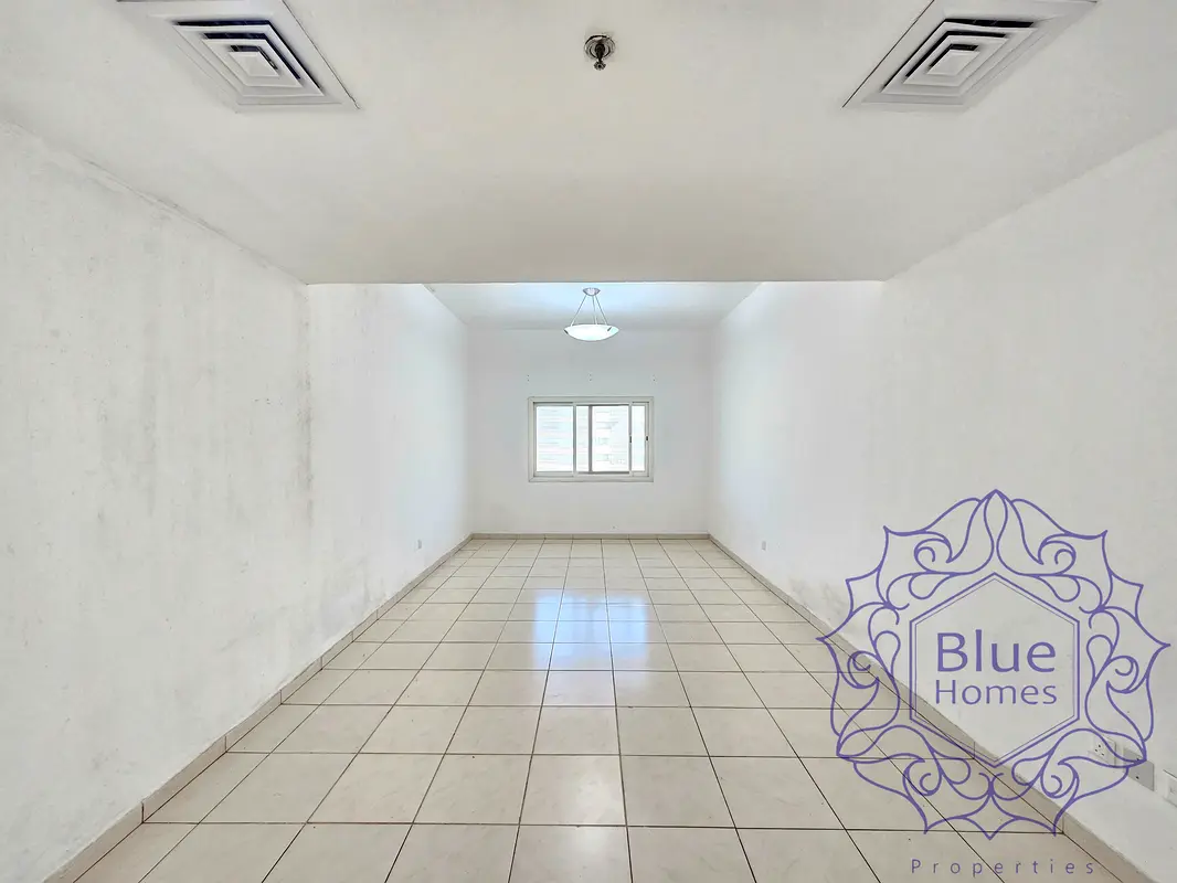 Family living ! 2BR Huge Hall and both master bedroom with balcony open view oud metha