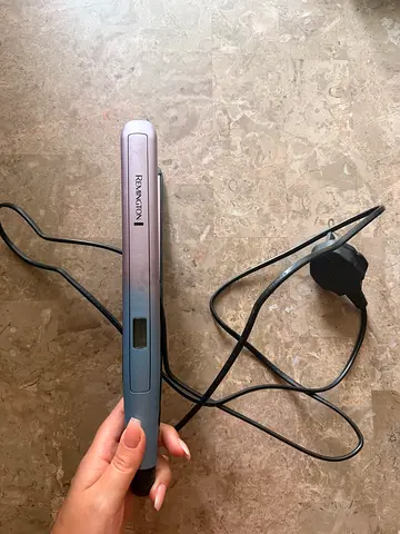 Remington Hair Straightener