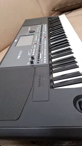 KORG PA600