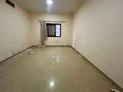 اجمل غرفه وصاله بالخان | اطلاله مفتوحه | مساحه واسعه \ 2حمام | على مخرج دبى