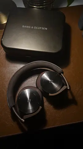 Bowers  Wilkins Beoplay H95 headphones.