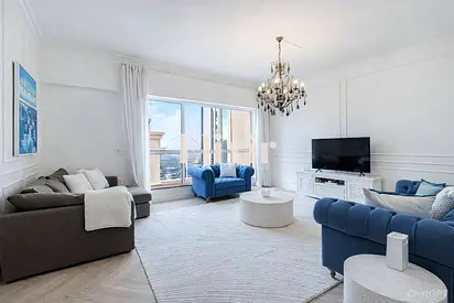 Stunning Renovated 3-Bedroom Apartment