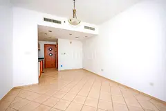 Spacious Layout I Unfurnished I With Parking