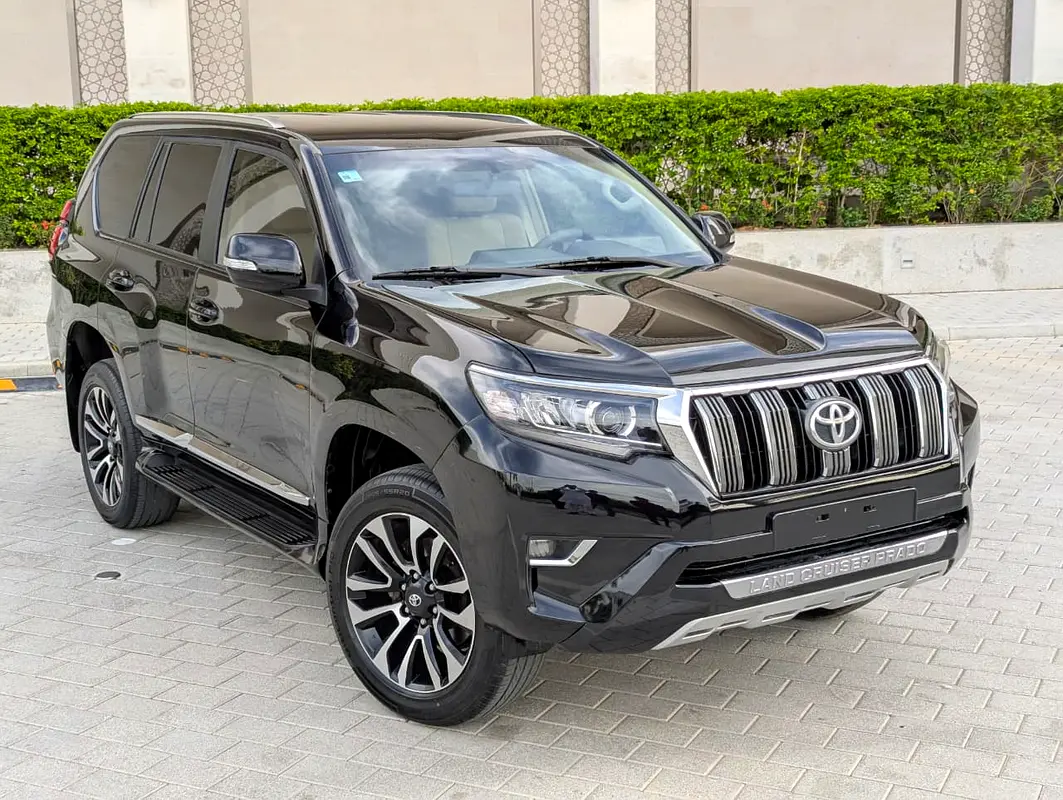 Toyota Prado 2021 — photo 1 of 19