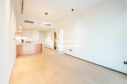 Premium & Bright Unit I Modern Lifestyle I Great Location
