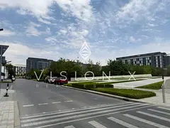 Spacious &amp; Bright | Urban Convenience | Ready For You