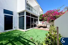 4 Bed Twin Villa | Close To Pool | Single Row