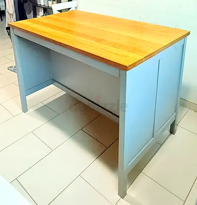 Stylish Gray and Wooden Desk