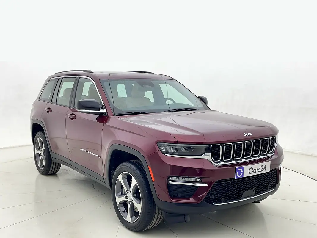 Jeep Grand Cherokee 2024 — photo 1 of 13