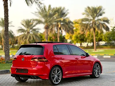 صورة 14 لـ 2016 Volkswagen GOLF R