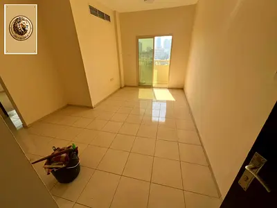 للإيجار بعجمان – غرفتين وصالة في الراشدية 2  📍 الموقع: الراشدية 2 – مقابل أبراج الفالكون 🔹 شقة مميزة بمساحة جيدة وتشطيب نظيف