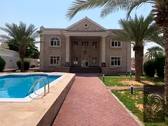 Luxury 6 bedroom with pool