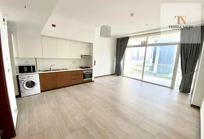 HUGE LAYOUT | BRIGHTER STUDIO | KITCHEN APPLIANCES