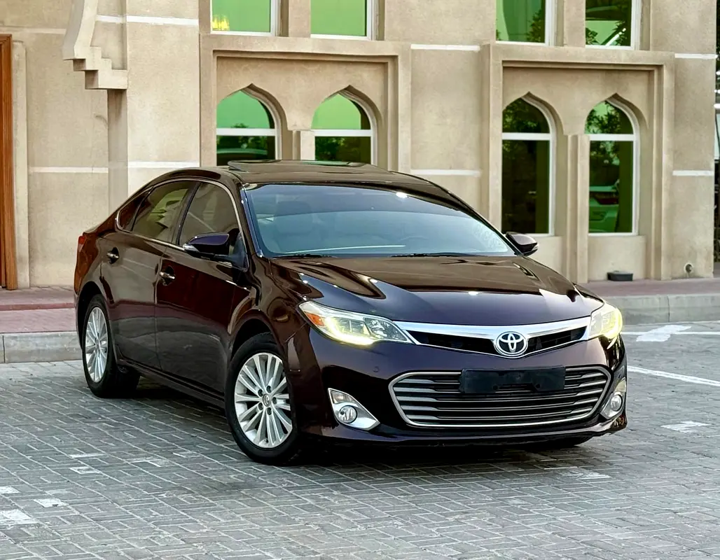 Toyota Avalon 2014 — photo 1 of 11