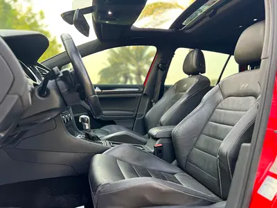 صورة 11 لـ 2016 Volkswagen GOLF R