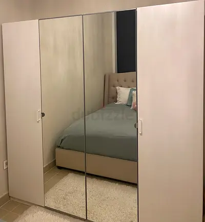 Modern four-Door Wardrobe with Mirrors