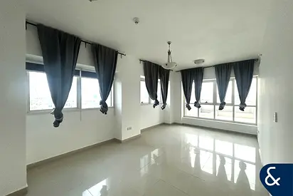 Priced to sell | Low floor | Huge Terrace