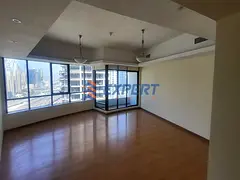 High Floor | Bright and Spacious Unit | Near Metro