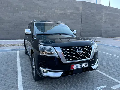 للبيع نيسان بلاتينيوم V6 الفل تبارك الرحمن السياره نظيفه استخدام عائلة