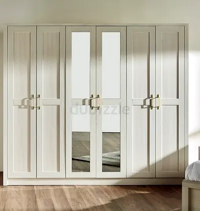 6‑Door Mirrored Wardrobe in Light Oak — Good Condition