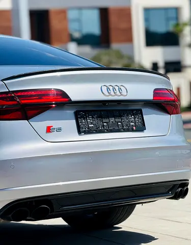 2016 AUDI S8 — миниатюра 6