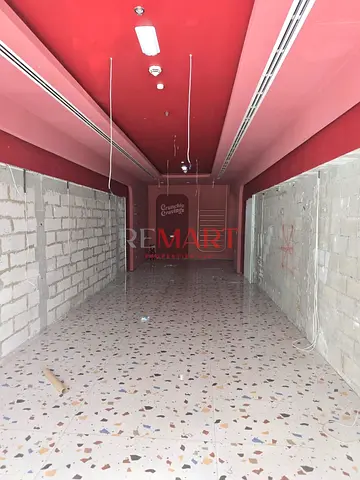 متجر التجزئة | عزيزي ريفييرا 16 | إطلالة على المسبح والطريق