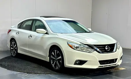 Nissan Altima SV 2016 - American Specs - Well Maintained
