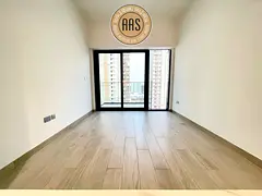 Modern style | 2 baths | U shape kitchen | high floor