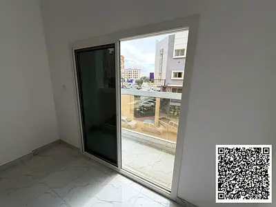 للايجار غرفتين و صاله حمامين و بلكونه تكييف مركزي جديده ثاني ساكن مساحات واسعه و موقع مميز قريب المدارس و قريب شارع محمد بن زايد في المويهات 3 ب 40 ال