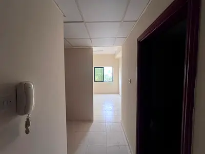 استديو مطبخ منفصل مساحه كبيره للعائلات تكييف مركزي موقع مميز صيانه فري