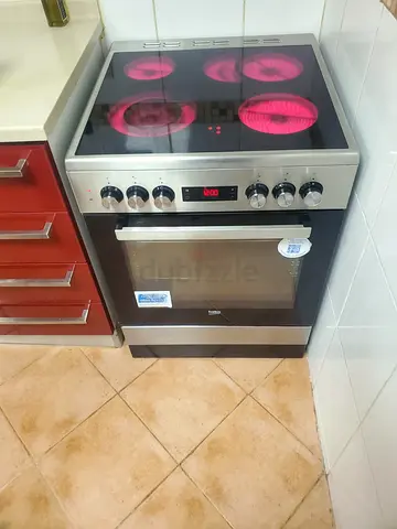 Beko Electric Stove 4 Cooking Zones(2 Expandable),8 Cooking Multifunction Oven, DELIVERY + WARRANTY