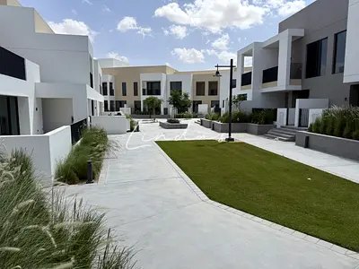 Spacious / Available to view / Park facing