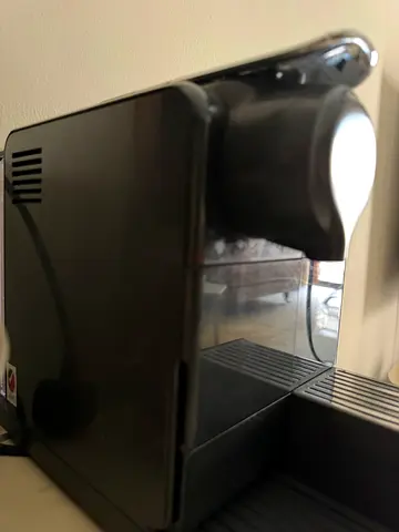 Nespresso Compact Coffee Maker in Good Condition