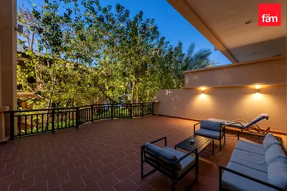 GROUND FLOOR / READY TO MOVE IN OR RENT OUT