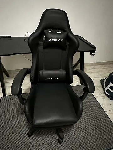 Gaming Table and Chair in Great Condition