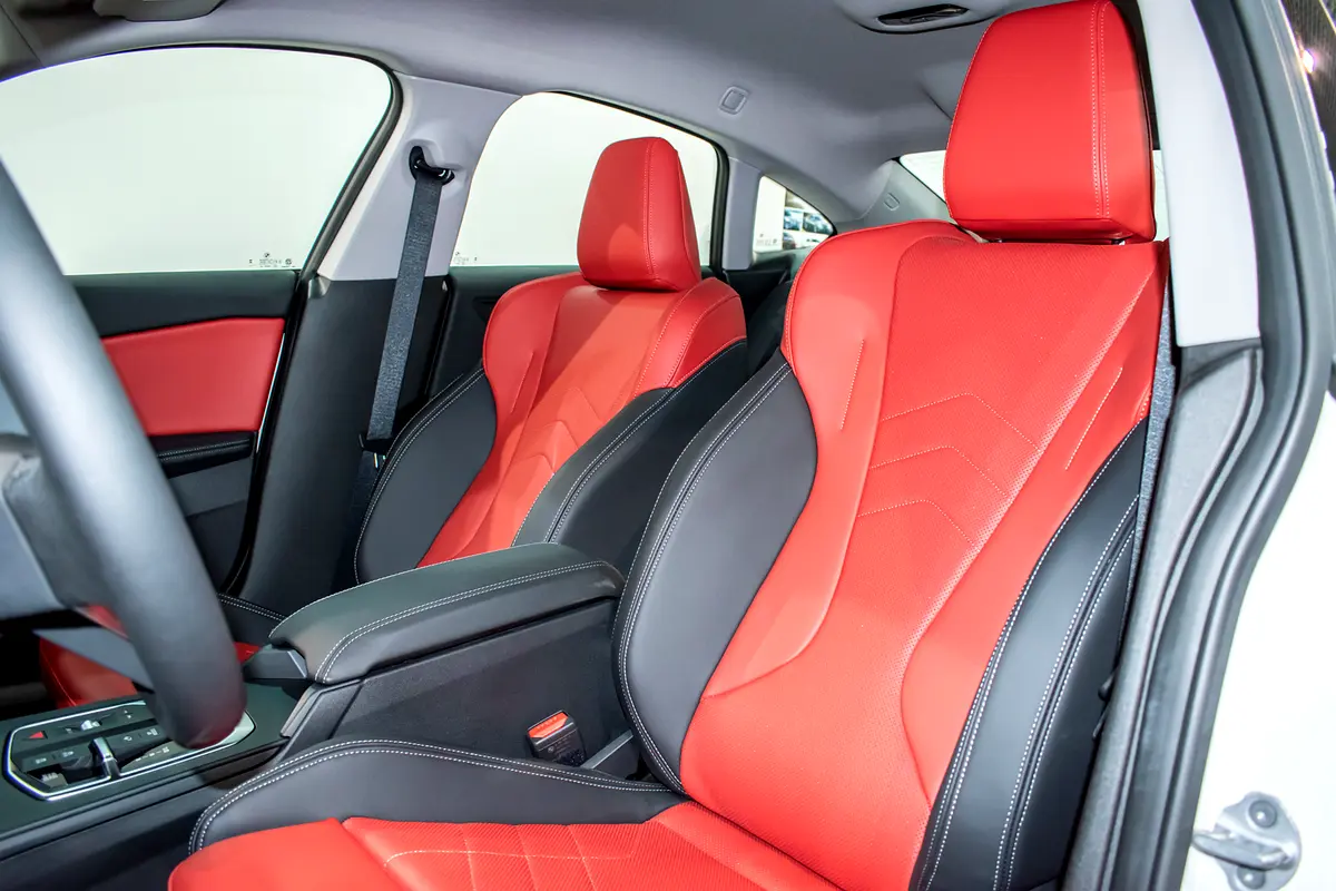 BMW 2-Series 2025