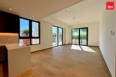 Community Expert, Negotiable Price, Large layout.