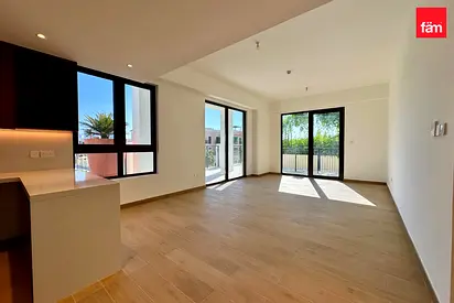 Community Expert, Negotiable Price, Large layout.