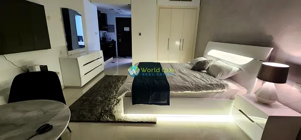 Burj Khalifa View | 12 Cheques | Fully Furnished