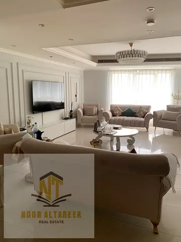 لبيع | شقة 4 غرف نوم فاخرة بإطلالة بانورامية على الكورنيش – القصباء فرصة نادرة لامتلاك شقة فاخرة بتصميم عصري وإطلالة مباشرة على كورنيش القصباء، في أحد