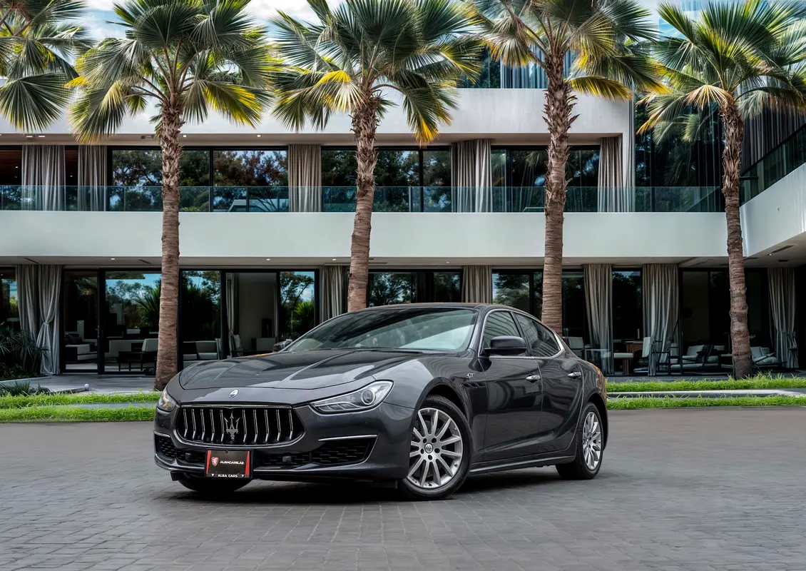 Maserati Ghibli 2022 — photo 1 of 14