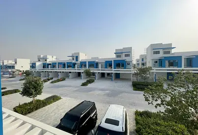 5 BR Townhouse|Maids Room|Ready to Move| Vacant