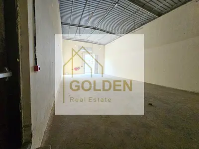demand 2,500 sq ft warehouse on UAQ main road with 25 kW power and front parking—ready now with flexible payment terms.