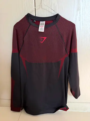 WTS Gymshark Onyx V5 - Long Sleeve: Red: Size M