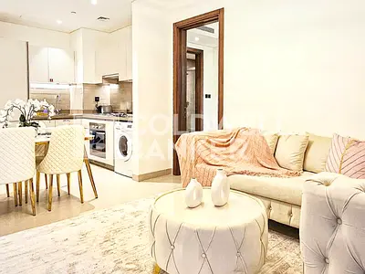 Vacant | Ready To Move | Furnished and Bright