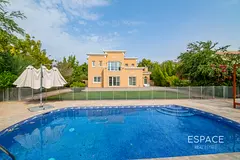 Huge Plot | Single Row | Stunning Garden