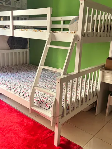 Double bunk family bed
