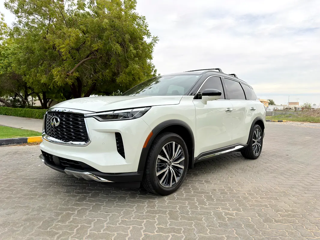 Infiniti QX60 2024 — photo 1 of 15