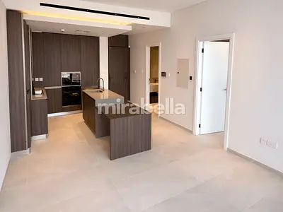High Floor | Fitted Kitchen | Big Balcony