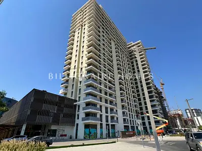 Brand New | Next to Mall | Ready option